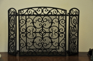 1 protection Fire guard made of cast iron, black