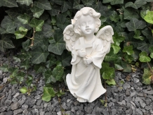 Satz Engelstatuen mit Kreuz, aus Polystone