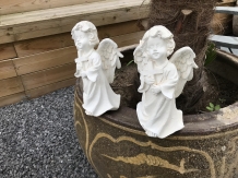 Set of angel statues with cross, made of polystone