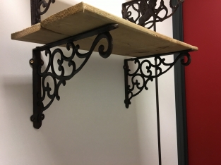 Pair of shelf supports, hanging bracket, cast iron rust brown
