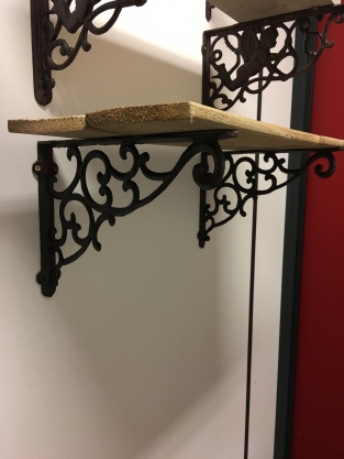 Pair of shelf supports, hanging bracket, cast iron rust brown
