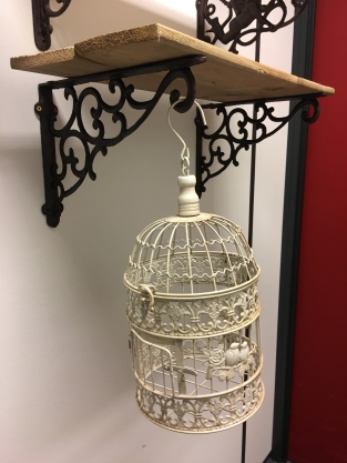 Beautiful shelf rack pendant, cast iron