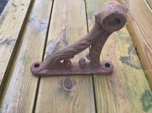 Set of wall brackets, heavy-duty cast iron rest.