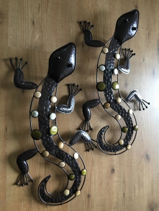 1 pair of Salamanders - lizards made of iron, full collor, beautiful!