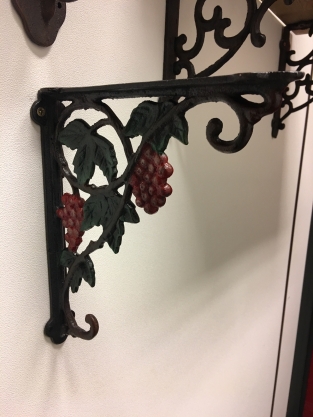 Beautiful set of shelf racks-hangers grape motif, shelf racks, cast iron-small