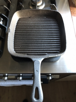 Zware gietijzeren grill pan, ouderwetse  topkwaliteit.