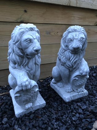 Set zittende leeuwen, vol steen S, super mooi!!