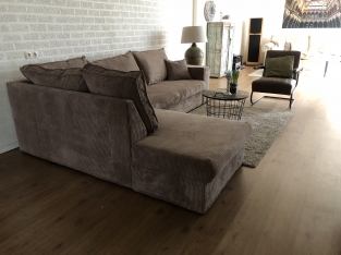 Beautiful hefty new taupe rib fabric corner sofa model