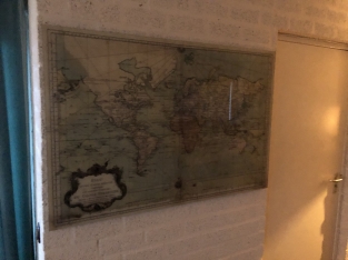 Wanddecoratie kunst op glas, Full color world-map, zeer fraai!!