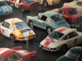 Wanddecoratie kunst op glas, Full color oldtimer & Porsche, zeer fraai!!