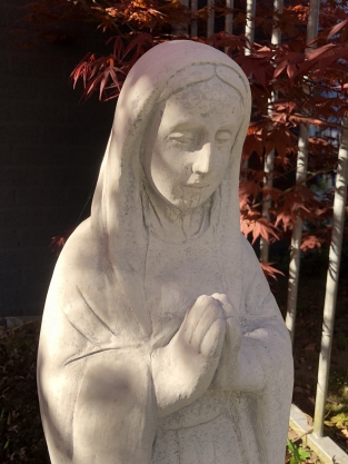 Mother Mary / Mother Mary, large full stone statue.