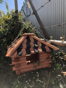 Lux Vogelhaus aus Holz, Vogelfutterhaus zum Aufhängen.