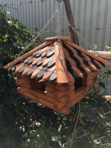 Lux Vogelhaus aus Holz, Vogelfutterhaus zum Aufhängen.