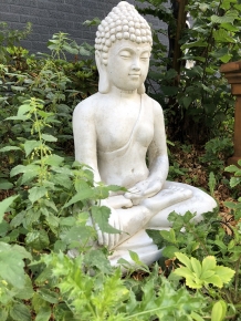 Meditierender Buddha, voll von Stein