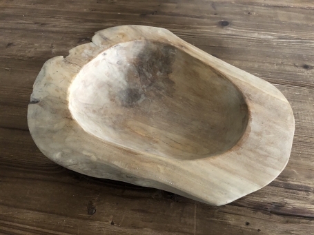 Heavy hard colonial wooden bowl, very cool design!!