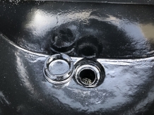 Hochwertiger Wandbrunnen, Waschbecken schwarz, Aluminium und schwar beschichtet mit Messinghahn