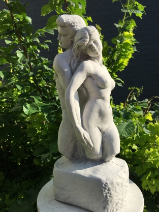 Statue Frau & Mann 