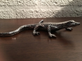 Lizard electric silver painted, beautiful!