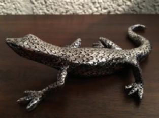 Lizard electric silver painted, beautiful!