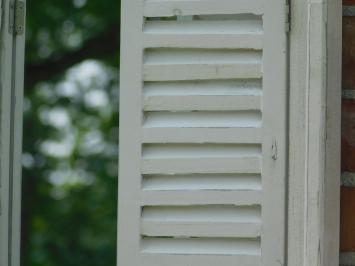 Spiegel met houten frame en deurtjes - Indische stijl