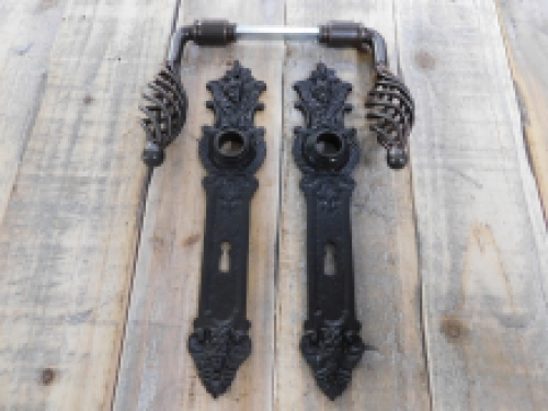 Set of door handles ui with 2 long door plates angels - for room doors 2 rosettes, 2 Castle rosettes - dark brown iron