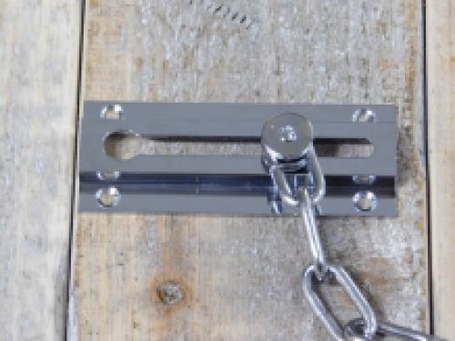 Door safety chain nickel plus screws.