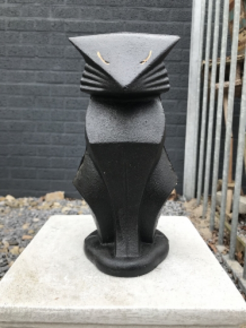 Abstract statue of a cat / cat, abstract animal statue, cast iron