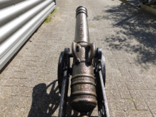 Beautiful hefty decorative cannon, cast iron black.