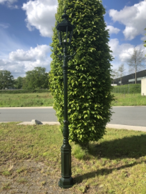 Buitenlamp, lantaarn Amsterdam met keramische fitting en glas, gegoten aluminium groen, 320 cm.