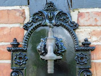 Antiker restaurierter Wandbrunnen - Schwarz - Alu - Detailliert
