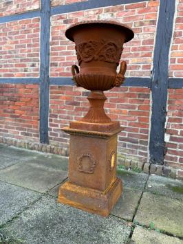 Large garden vase on column XL - all cast iron - oxide