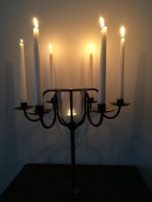Candlestick wrought iron brown-black, 6 arms, with beautiful light glass!!