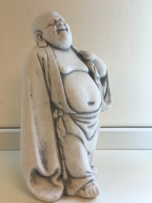 Staande Boeddha - steen - wit/grijs