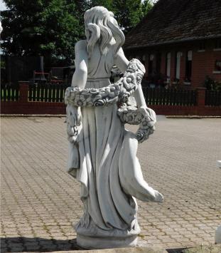 Statue Dame mit Blumenkranz – 175 cm – Stein