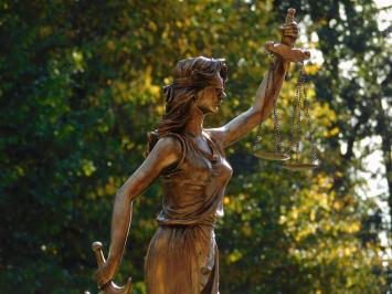 Justitia XL Statue - 83 cm - Gold-coloured - Polystone