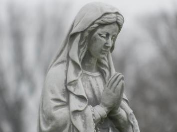 Statue of Mary on Round Pedestal - 135 cm - Stone