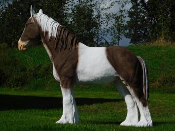 Braune und weiße Pferdeskulptur – 105 cm – Polystone
