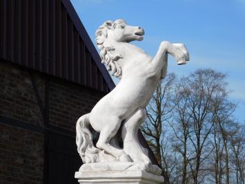 Statue Pferd auf Sockel - 160 cm - Stein