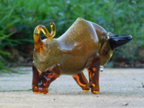 Beeld Stier - volledig van glas gemaakt