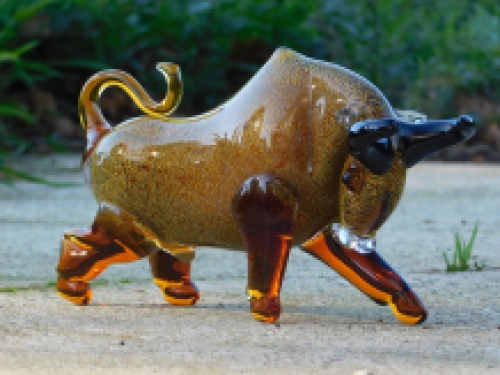 Statue Bull - made entirely of glass