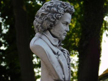 Beethoven on Round Pedestal - 76 cm - Stone