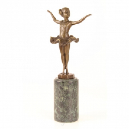 Een bronzen beeld/sculptuur van een ballerina