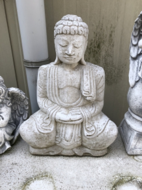 Japanse Boeddha vol steen.
