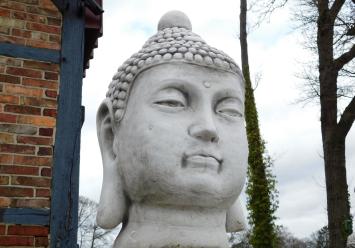 Buddha on pedestal - 130 cm - Stone