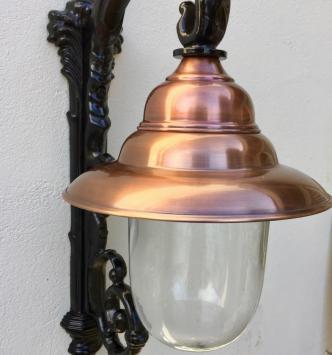 Wandlamp eeuwwisseling lamp Met koperen lampenkap buitenlamp stallamp