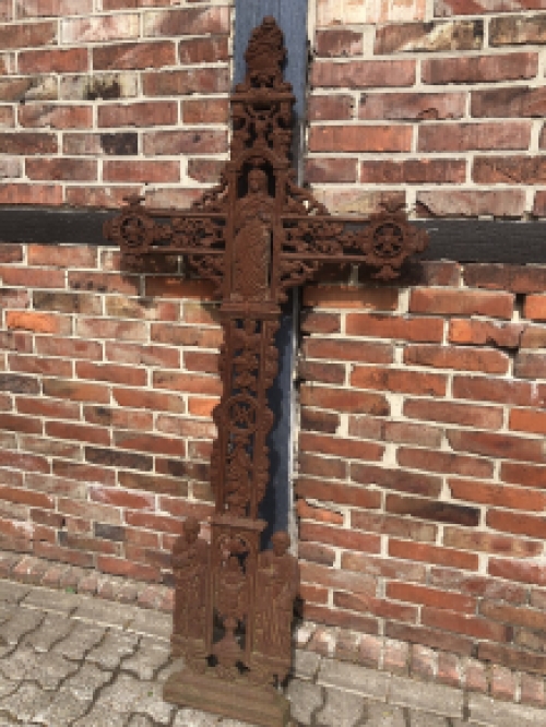 Schönes einzigartiges Grabkreuz, Gusseisen