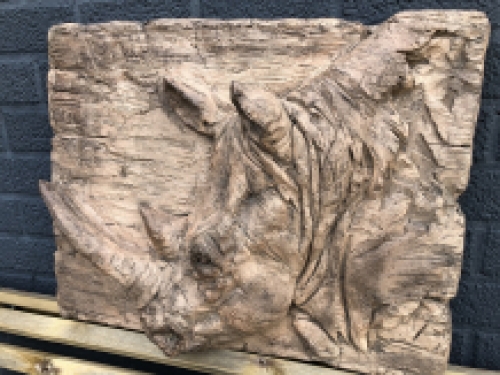 Wall ornament wood look with 3D image of a rhino, polystone-wood.