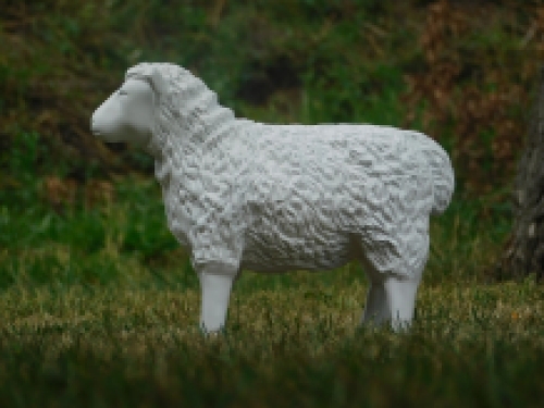 Dekoratives Lamm - weiß - Polystone