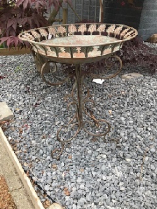 A great decoration piece for your garden, birdbath, made of metal