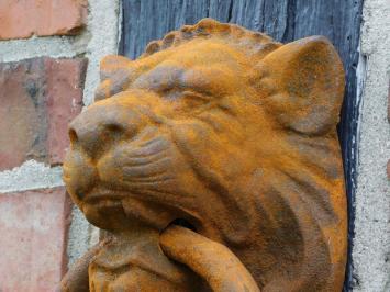 Large Lion's Head as Door Knocker - Cast iron rust-brown